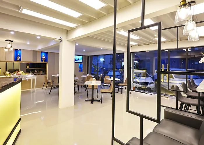 Le Bonheur Poshtel