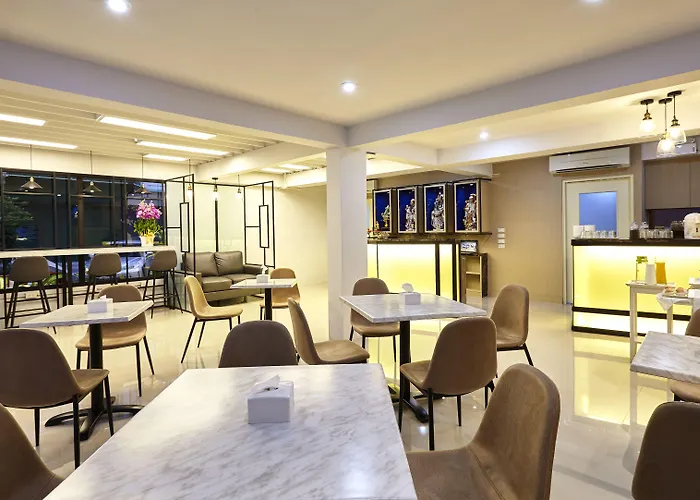Le Bonheur Poshtel