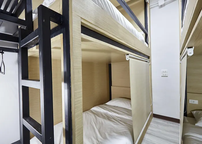 Le Bonheur Poshtel