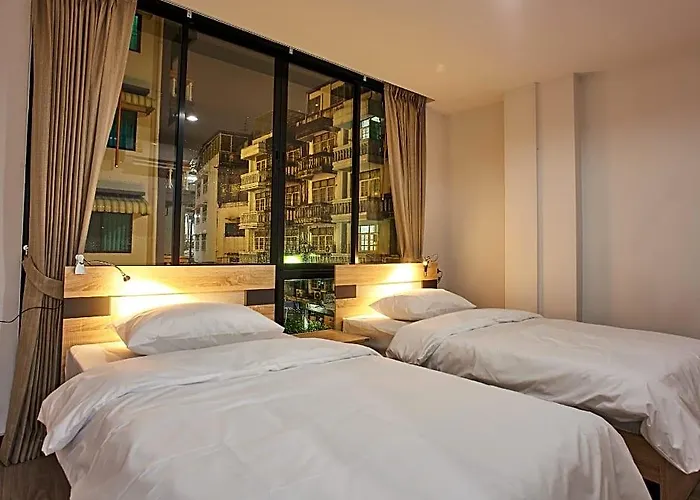 Le Bonheur Poshtel Bangkok