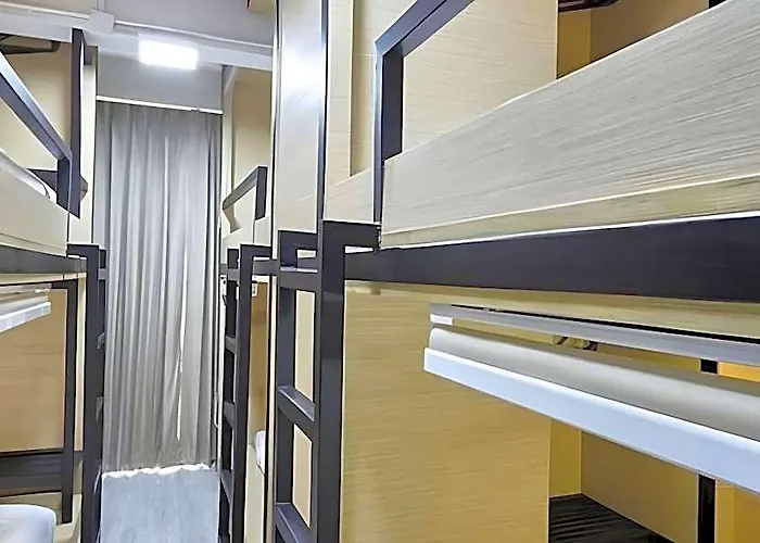 Le Bonheur Poshtel *