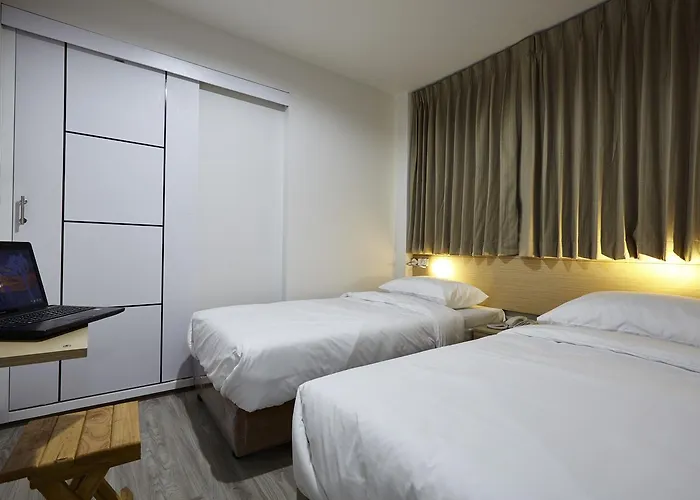 Hostal Le Bonheur Poshtel *