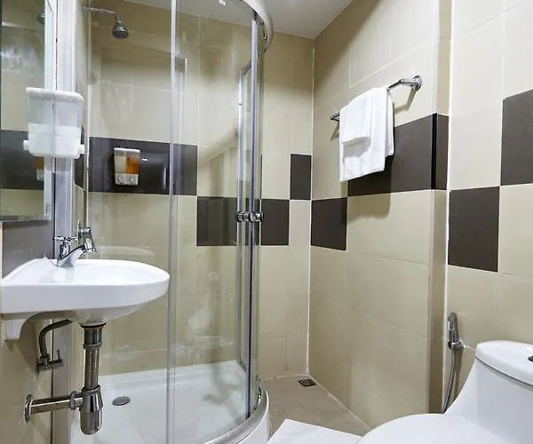 Le Bonheur Poshtel *