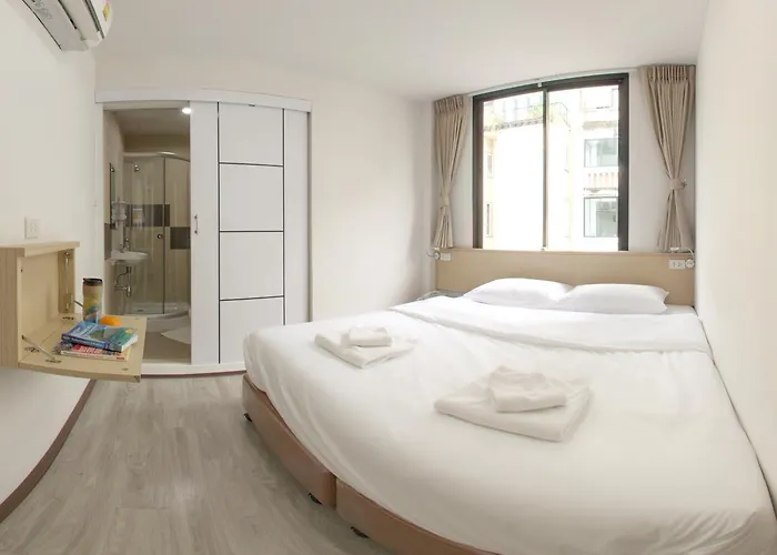 Le Bonheur Poshtel Hostal *